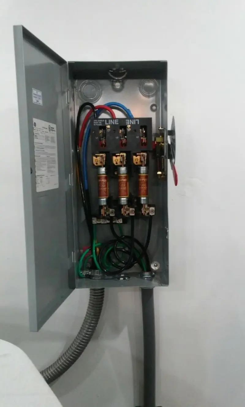 Three-phase disconnect switch installed for Smoke Detector Installation in Upper Leacock